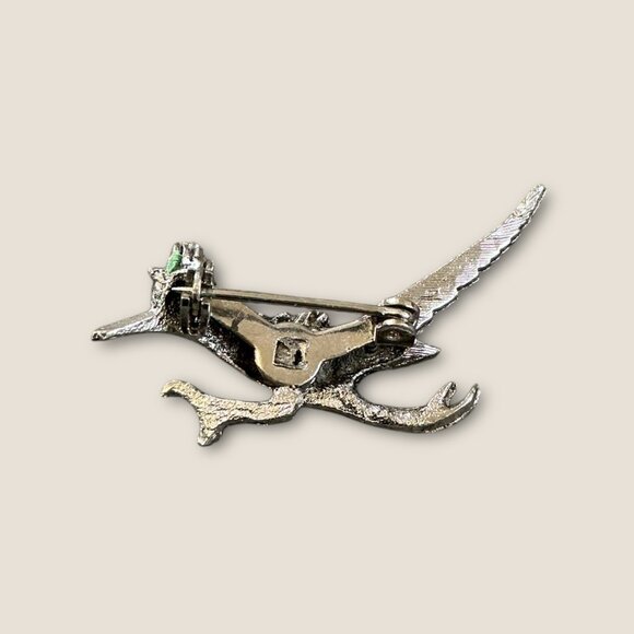 Vintage Silver Tone Roadrunner Brooch Pin With Green Gem Eye - Picture 4 of 4